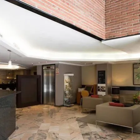 מלון Catalonia Albeniz