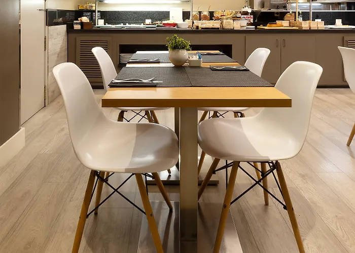 Catalonia Albeniz 3*