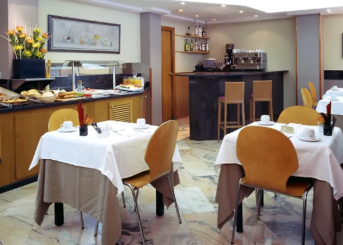 Ξενοδοχείο Catalonia Albeniz 3*