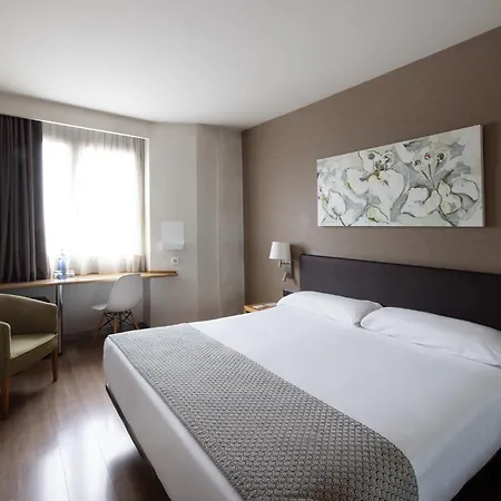 Hotel Catalonia Albeniz 3*