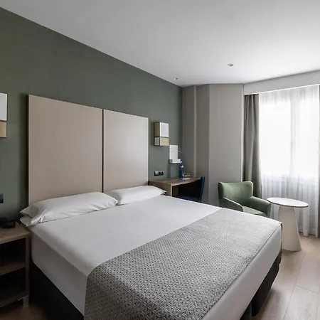 Catalonia Albeniz Hotel