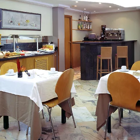 Hotel Catalonia Albeniz 3*