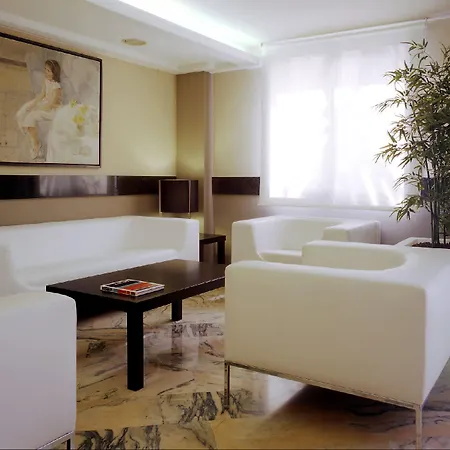 Catalonia Albeniz Hotel